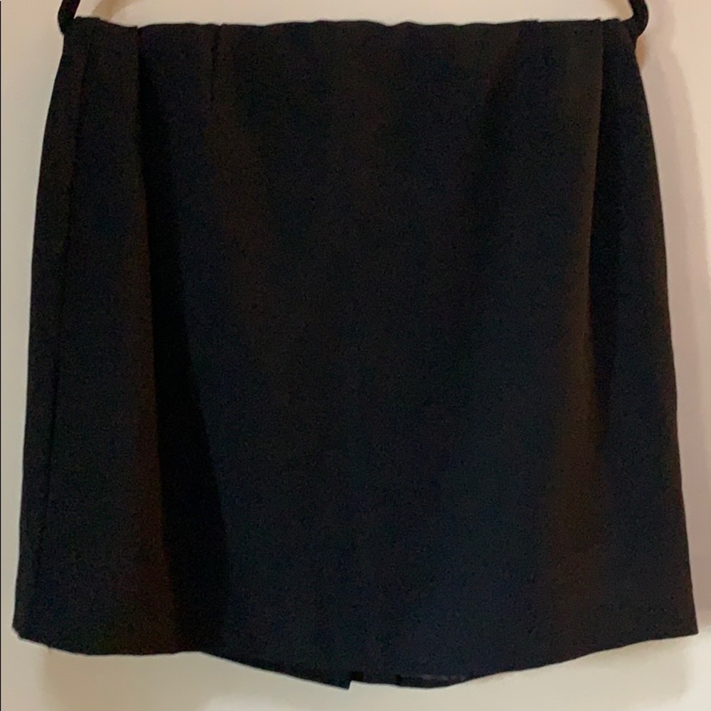 Karen Scott black skirt size 18